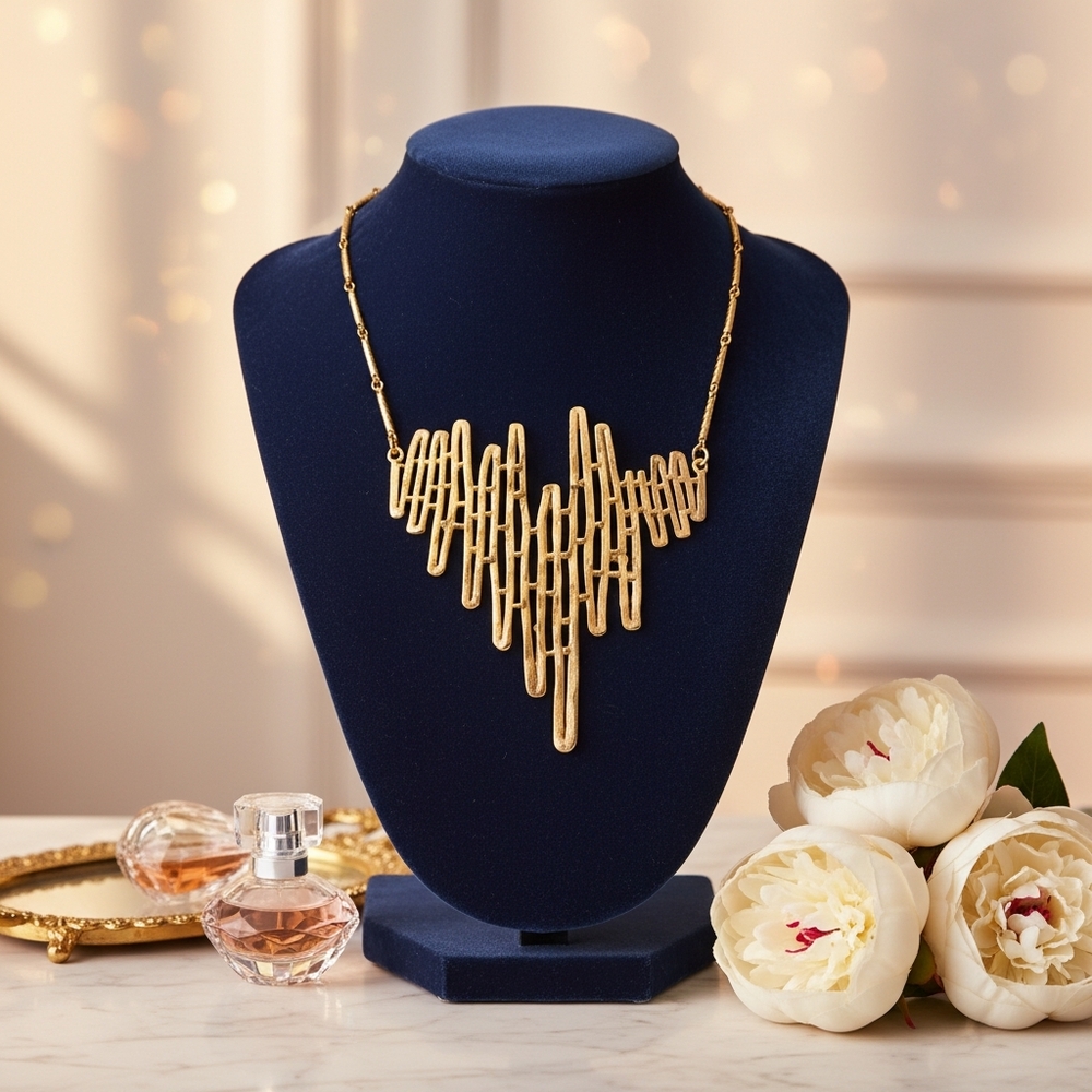Vintage Celebrity Modernist-Brutalist Goldtone Statement Necklace
